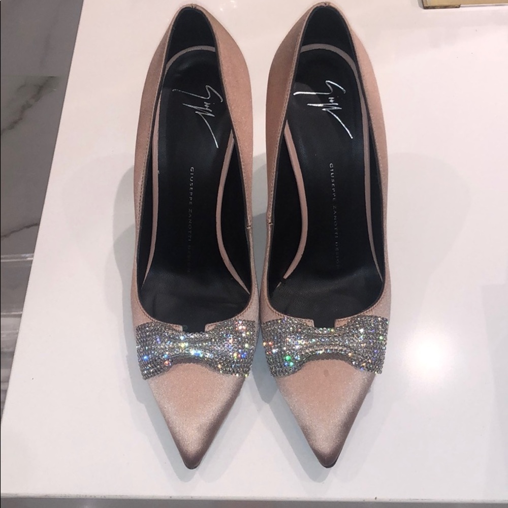 Beautiful evening satin shoe Giuseppe Zanotti